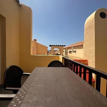 Precioso Y Nuevo De 1 Habitación En Mareverde *